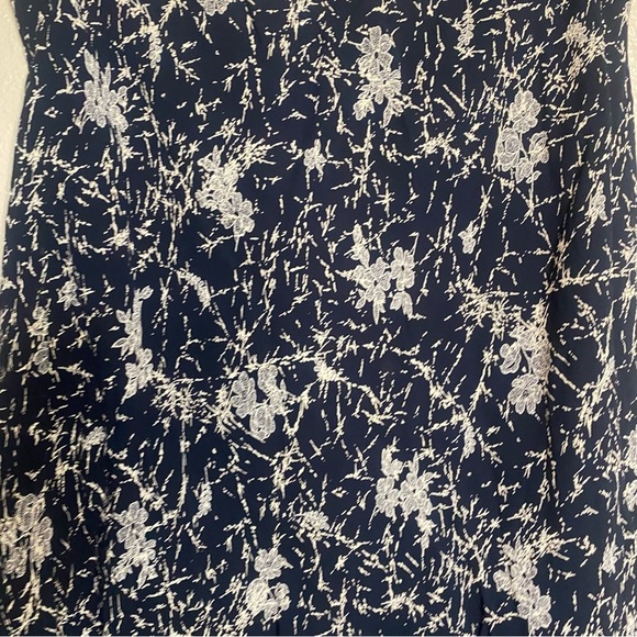 Lily Black And White Floral Print Skirt size Large - Picture 8 of 9